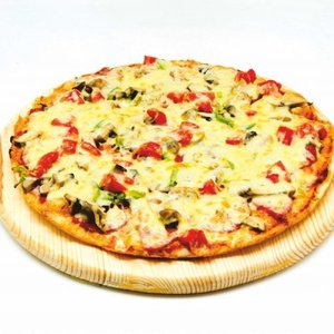 Pizza with vegetables