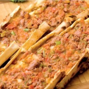 Pide thin layer with meat