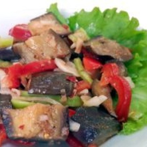 Eggplant and Pepper Salad with Onions