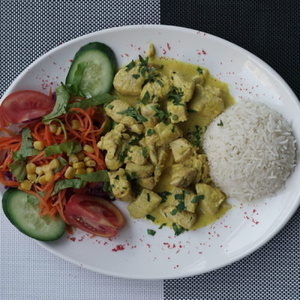 Курица в соусе карри