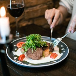 Medallion with dorblu sauce