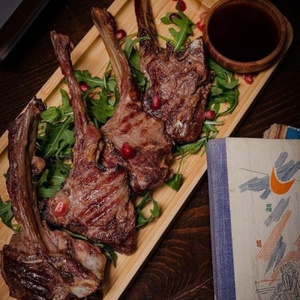 Rack of lamb in narsharab sauce