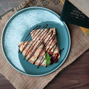 Pancakes with banana and chocolate