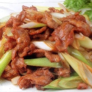 №125 Lamb meat with onion