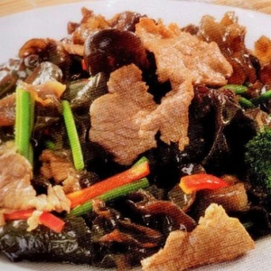 №98 Juicy and tender beef with tree mushrooms