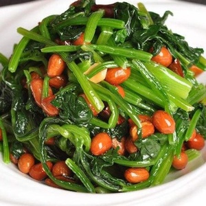 №38 Juicy spinach with peanuts