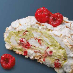 Pistachio meringue roll