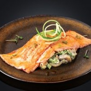 Mushroom gratan with salmon