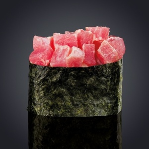 Spicy sushi tuna