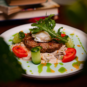 Beefsteak with poached egg and porcini mushrooms