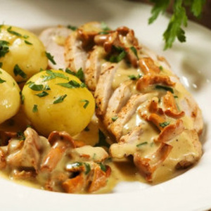 Куриная грудка с киноа и овощами