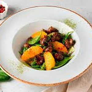 Теплый салат с куриной печенью