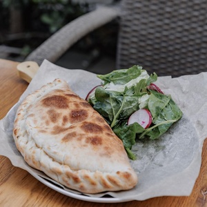 Кальцоне с сыром