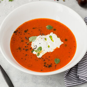 Tomato sauce with stracciatella cheese