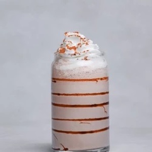 Милкшейк сникерс