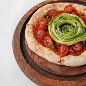 Фокаччо/ Авокадо/ томаты /эдамамэ