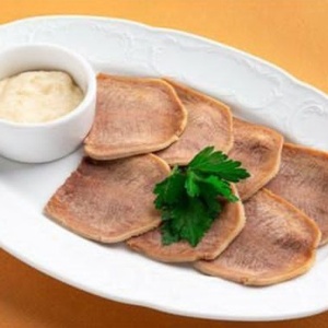 Tongue with horseradish