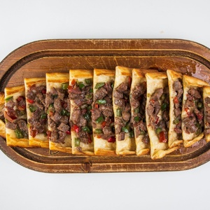  Kushbashili pide with meat