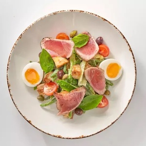 Салат с тунцом Ницца