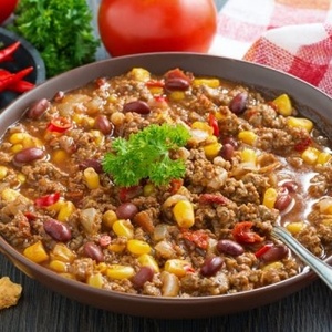 White bean stew with meat