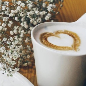 Latte with alternative milk