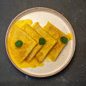PANCAKES IN ORANGE SAUCE