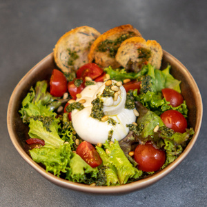  TOMATOES WITH BURATTA CHEESE