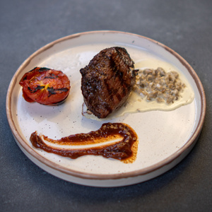 STEAK MINION IN PEPPER SAUCE