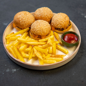 MINI CHICKEN BURGERS