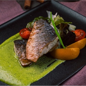 Филе Дорадо в винном соусе