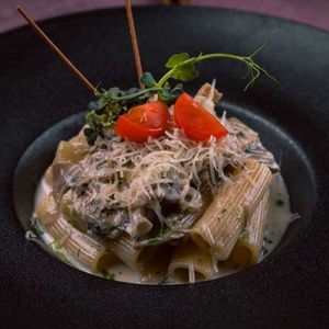 Ригатони с лесными грибами и трюфельным маслом