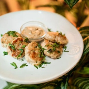  Chicken pancakes with mushroom sauce