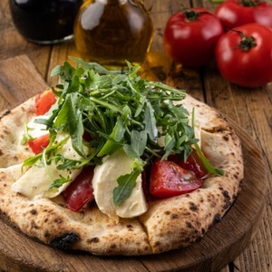  Focaccia with Mozzarella, Tomatoes and Arugula