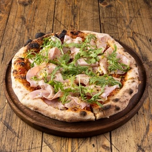  Pizza with stracciatella and mortadella