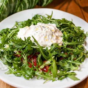 Salad with Stracciatella, Arugula and Tomatoes