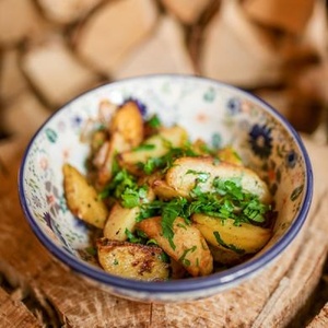 Potatoes fried with onions