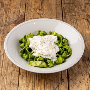  Pappardelle with spinach and shrimp