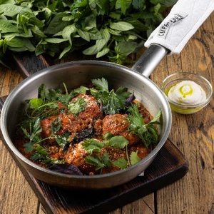 Meatballs with cheese cream