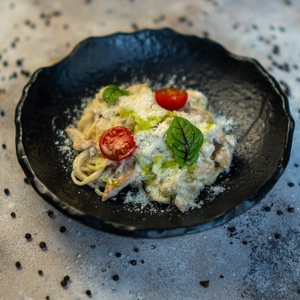 СПАГЕТТИ АЛЬФРЕДО С КУРИЦЕЙ