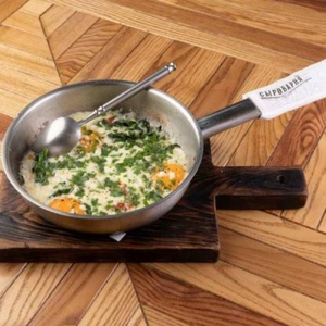 Omelet with Mozzarella, spinach and pepper