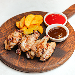 Куриные крылышки в соусе барбекю