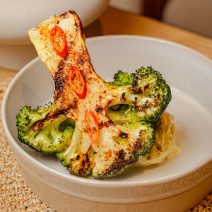 Стейк из Брокколи с гуакамоле