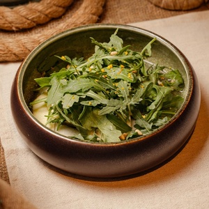 Летний салат - яблоко, груша, руккола