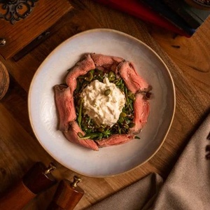  Roast beef salad with stracciatella