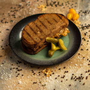 CHEESE STEAK SANDWICH