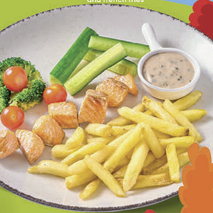 Куриный шашлычок с овощами и картофелем фри