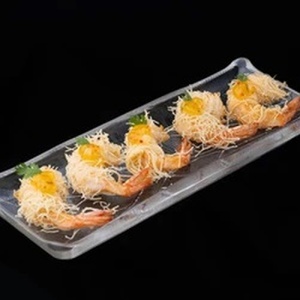 Креветки катаифи с соусом манго 油炸大虾