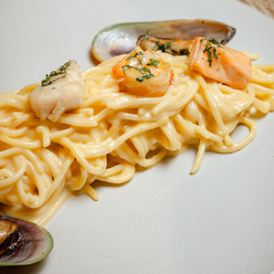 Seafood carbonara