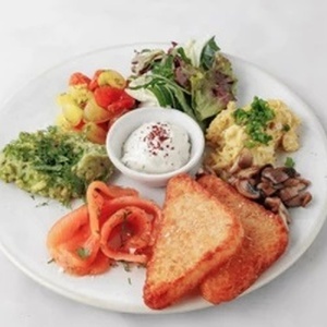 Big breakfast by Central